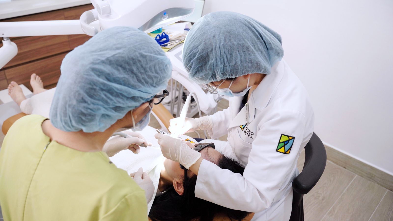 Teeth cleaning procedure at Picasso Dental Clinic Hanoi Westlake