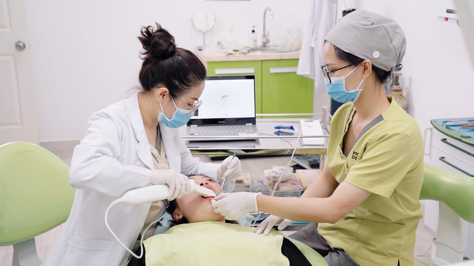 iTero scan for Invisalign at Picasso Dental